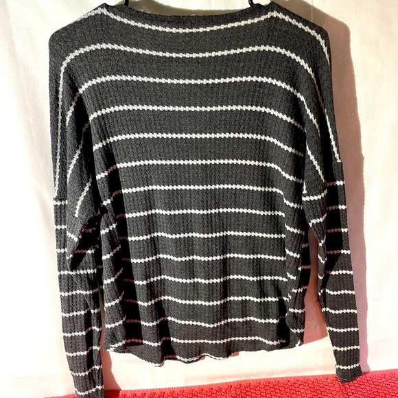 Sky and Sparrow Crop Top Size S - Picture 2 of 3